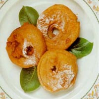 Bu&ntilde;uelos de pi&ntilde;a